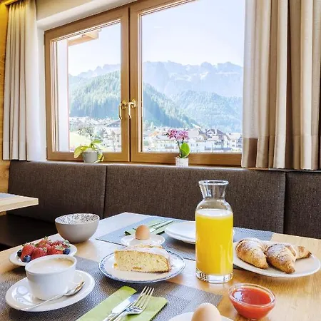 Bed & Breakfast Garni Charlotte Selva di Val Gardena